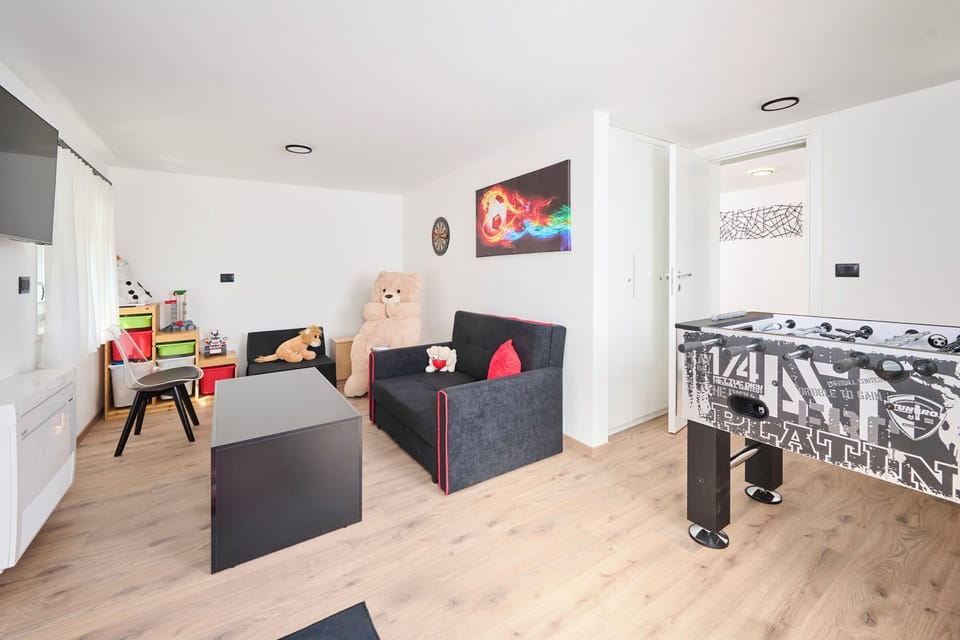 Apartment (A1) | Game room
