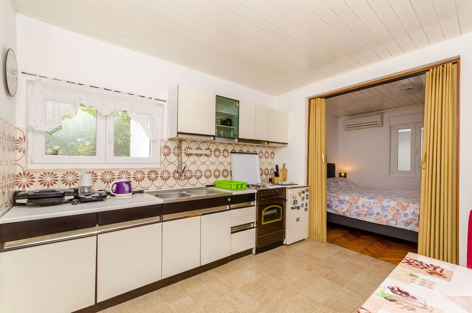 Studio (A1) | Private kitchen