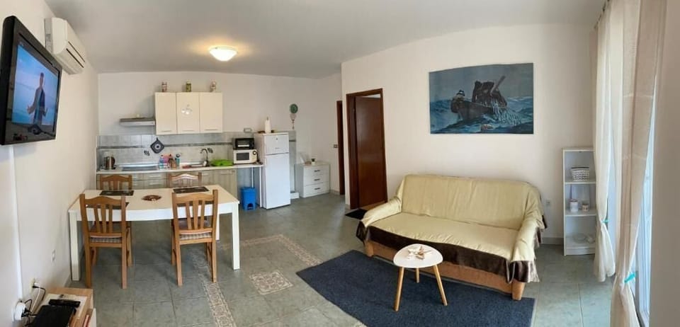 Apartment (A1) | Living room