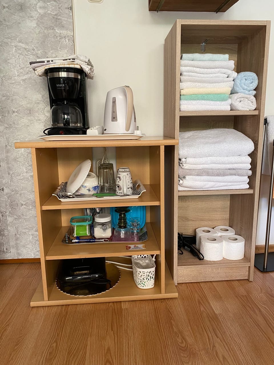 Room (S1) | Free WiFi