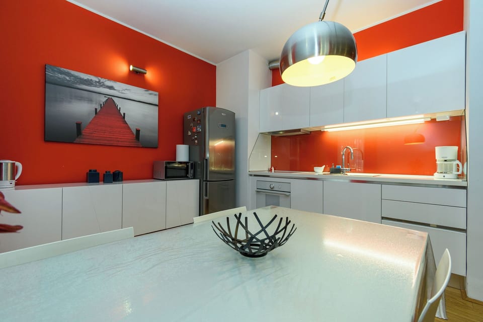 Apartment (A1) | Private kitchen | Fridge, microwave, oven, stovetop