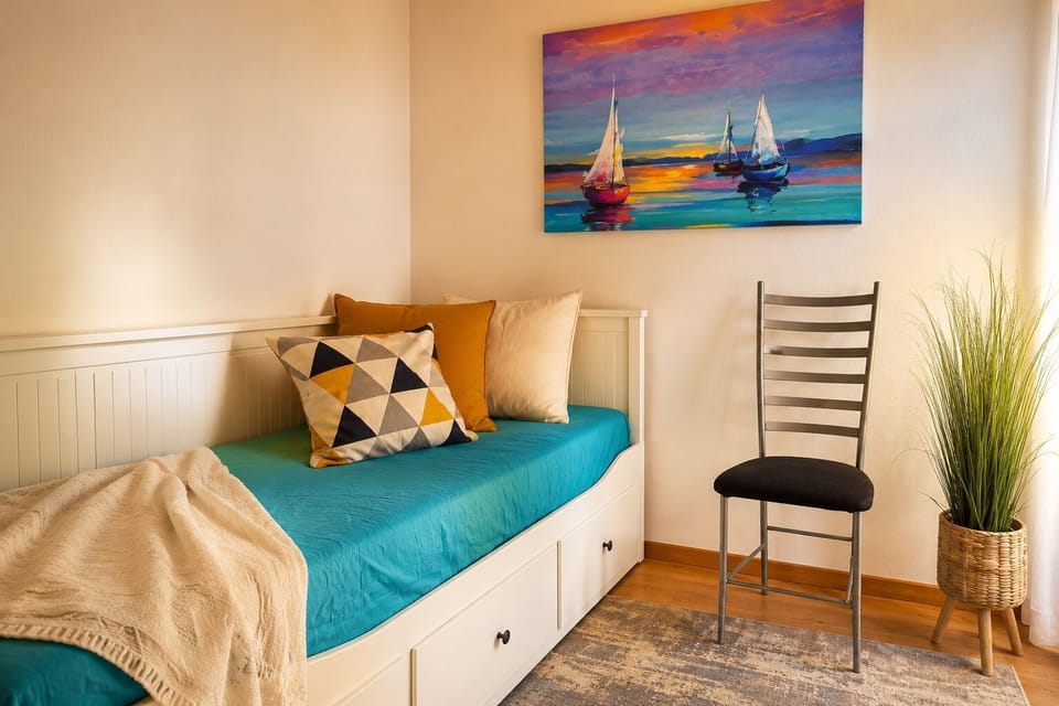 House | Iron/ironing board, free WiFi