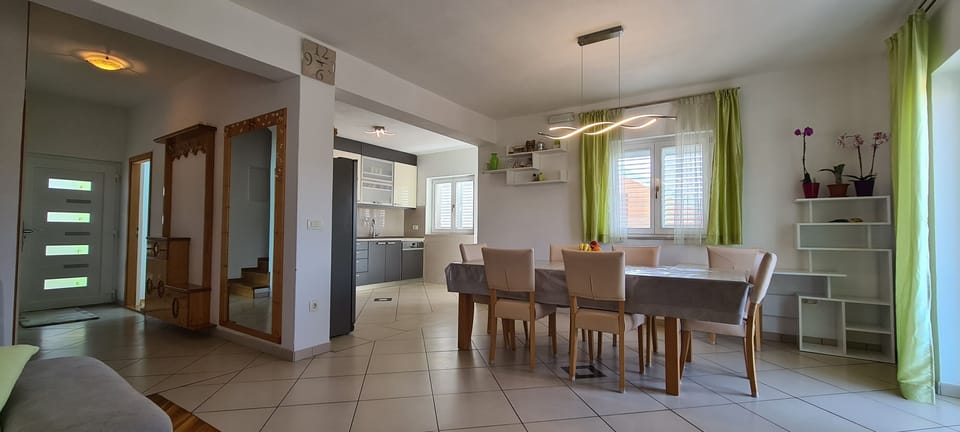 Apartment (A1) | Dining
