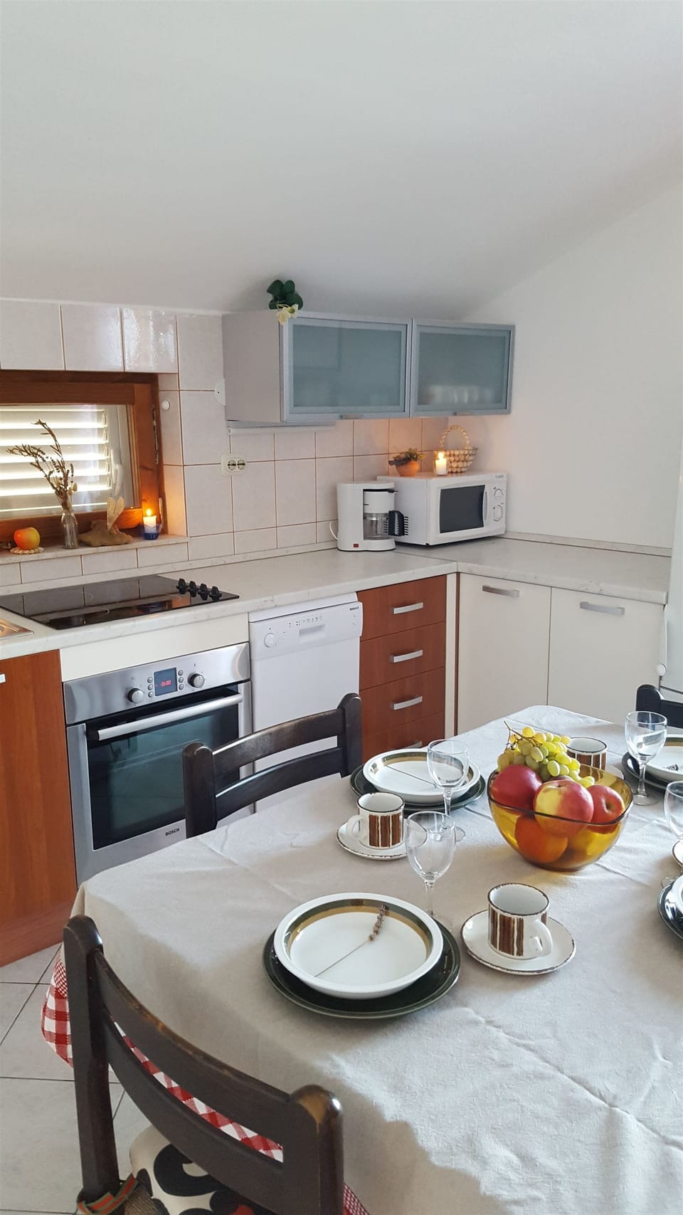 Apartment (A1) | Private kitchen | Fridge, microwave, oven, stovetop