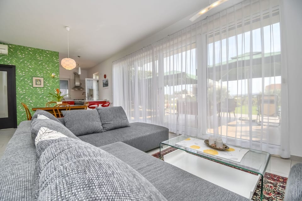 House | Living room