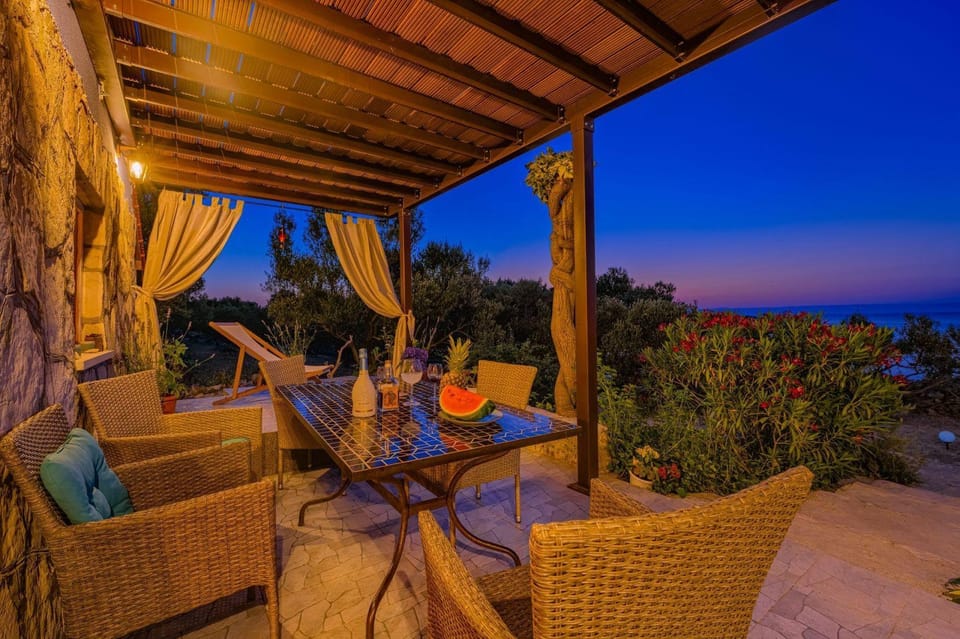 House | Terrace/patio