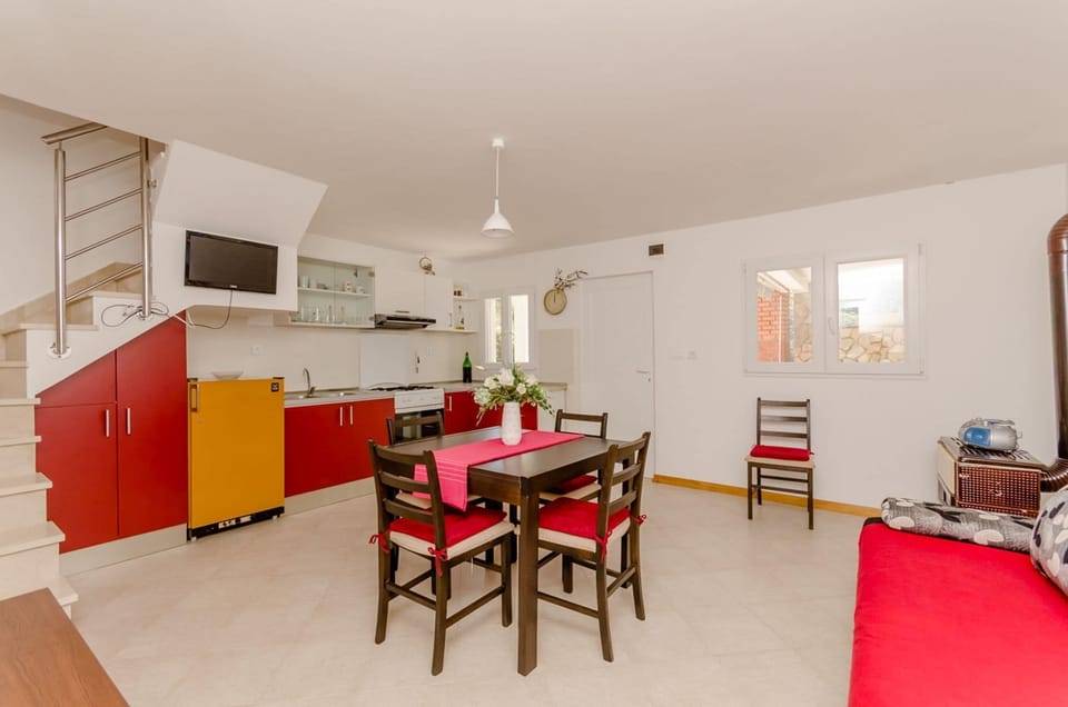 House | Dining
