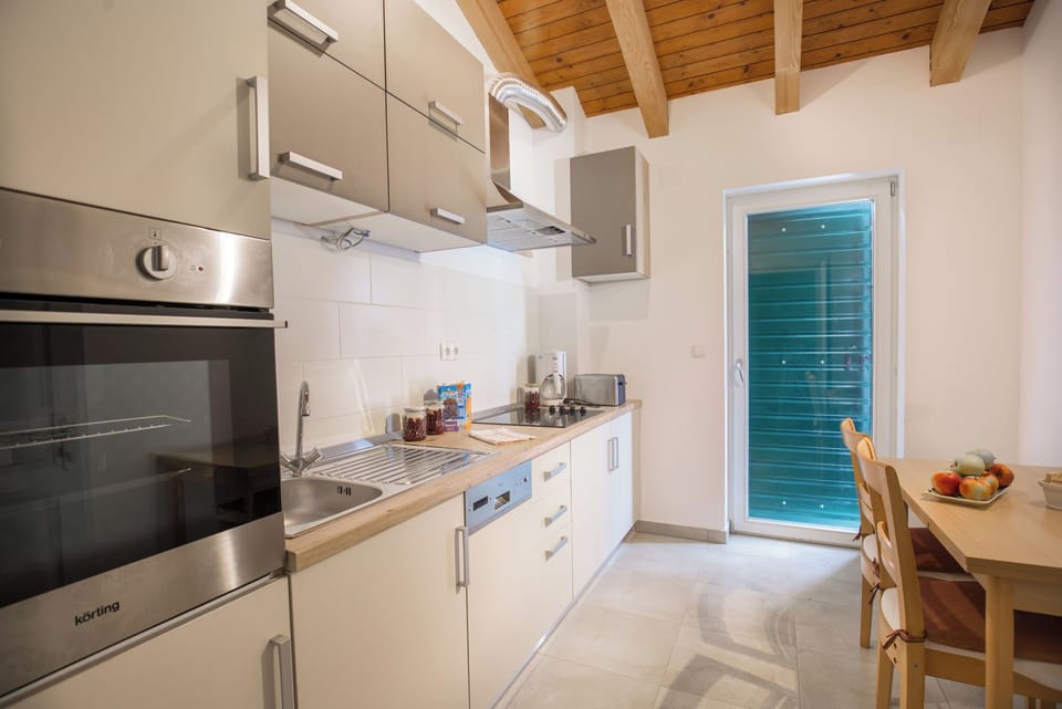 House | Private kitchen | Espresso maker, fridge, microwave, oven