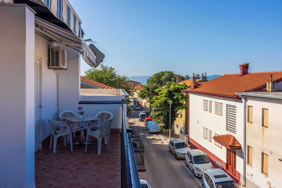 Apartment (A1) | Balcony