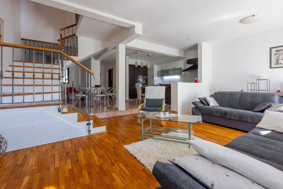 House | Living room