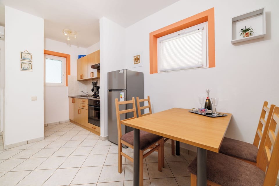 Apartment (A1) | Private kitchen | Mini-fridge, oven, stovetop, espresso maker