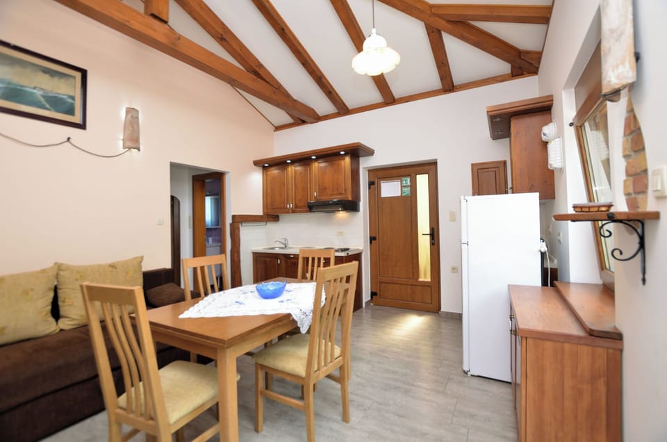 House | Dining