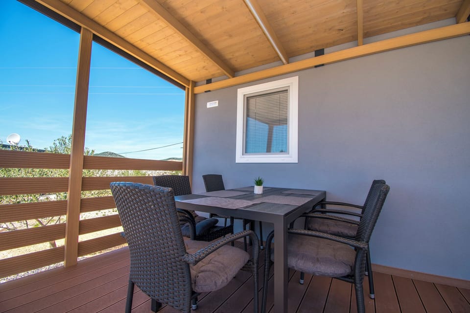 House | Terrace/patio