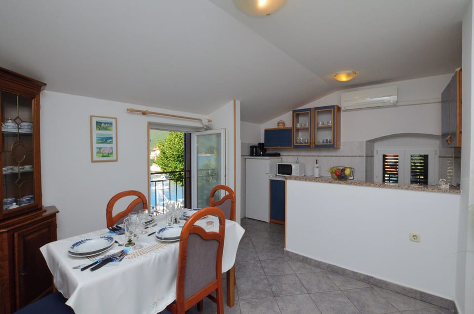 Apartment (A2) | Private kitchen | Fridge, microwave, stovetop, espresso maker