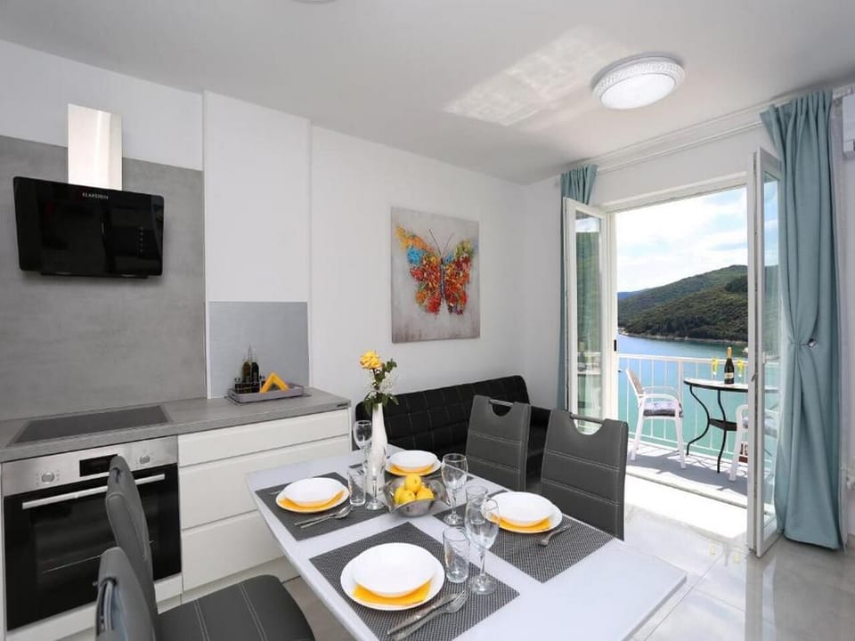 Apartment (A1) | Private kitchen | Espresso maker, fridge, microwave, oven