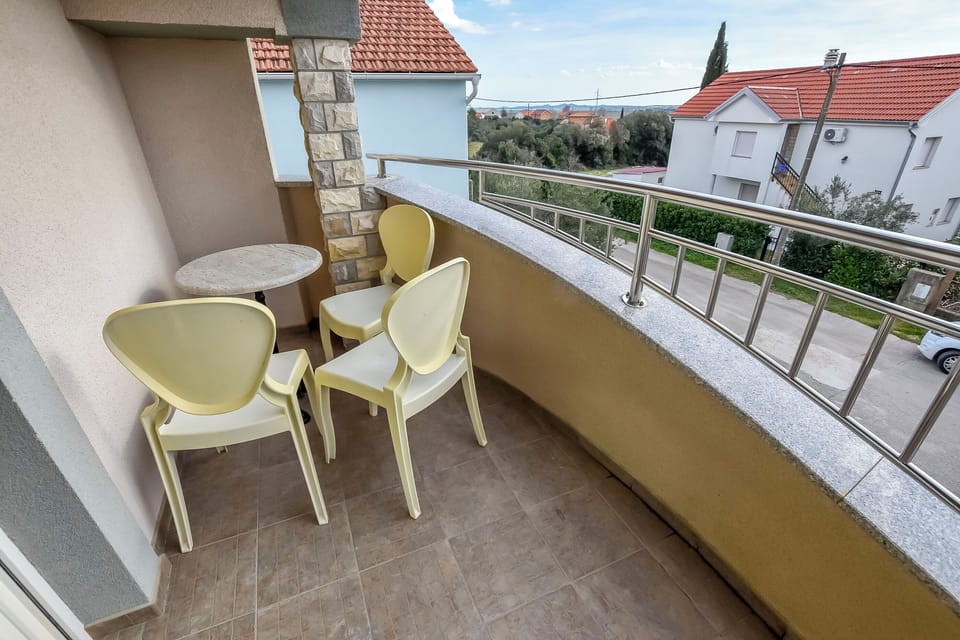 House | Balcony