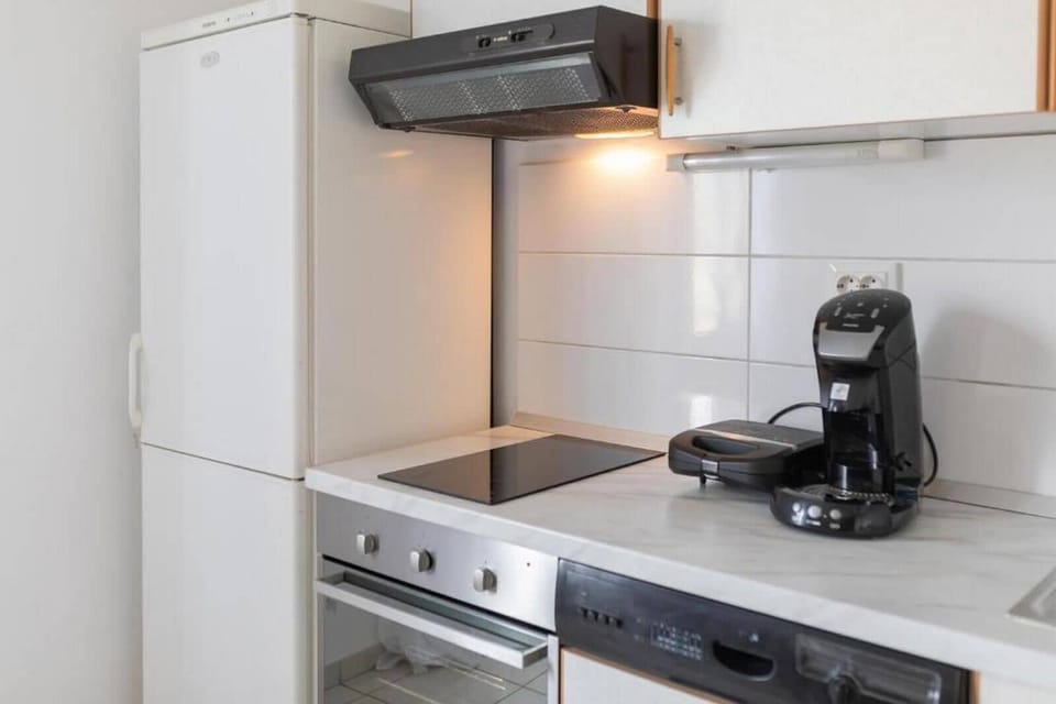 House | Private kitchen | Fridge, oven, stovetop, dishwasher