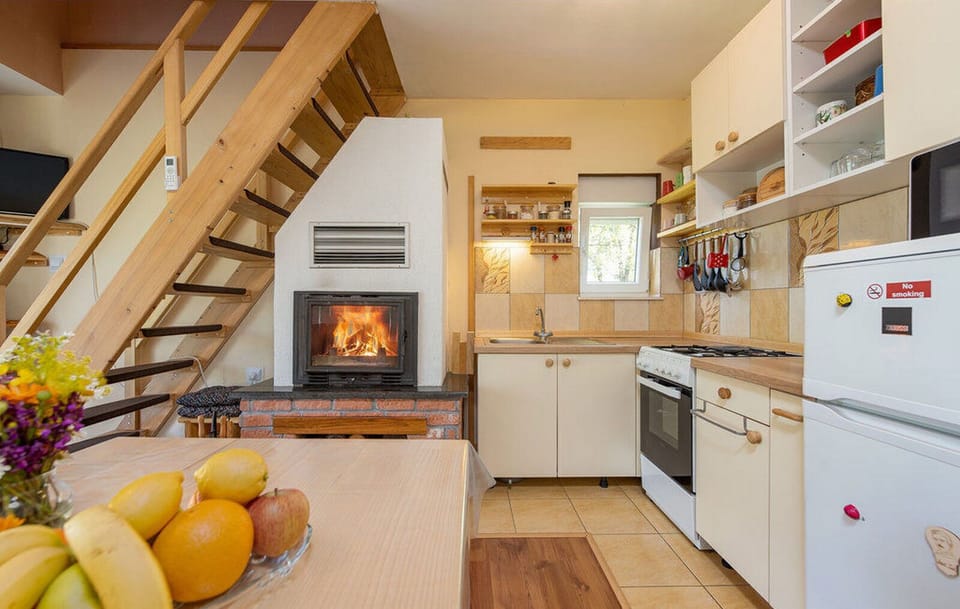 House | Private kitchen | Fridge, microwave, oven, stovetop