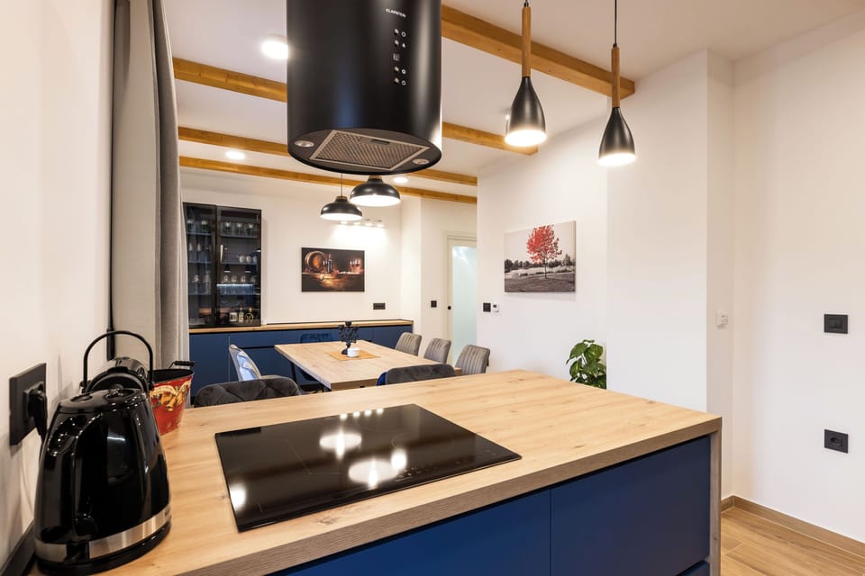 House | Private kitchen | Espresso maker, fridge, microwave, oven