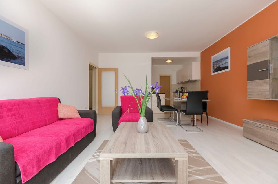 Apartment (A1) | Living room