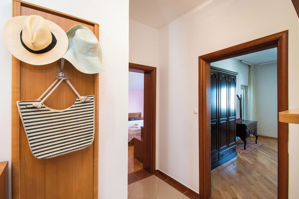 Apartment (A1) | Hallway