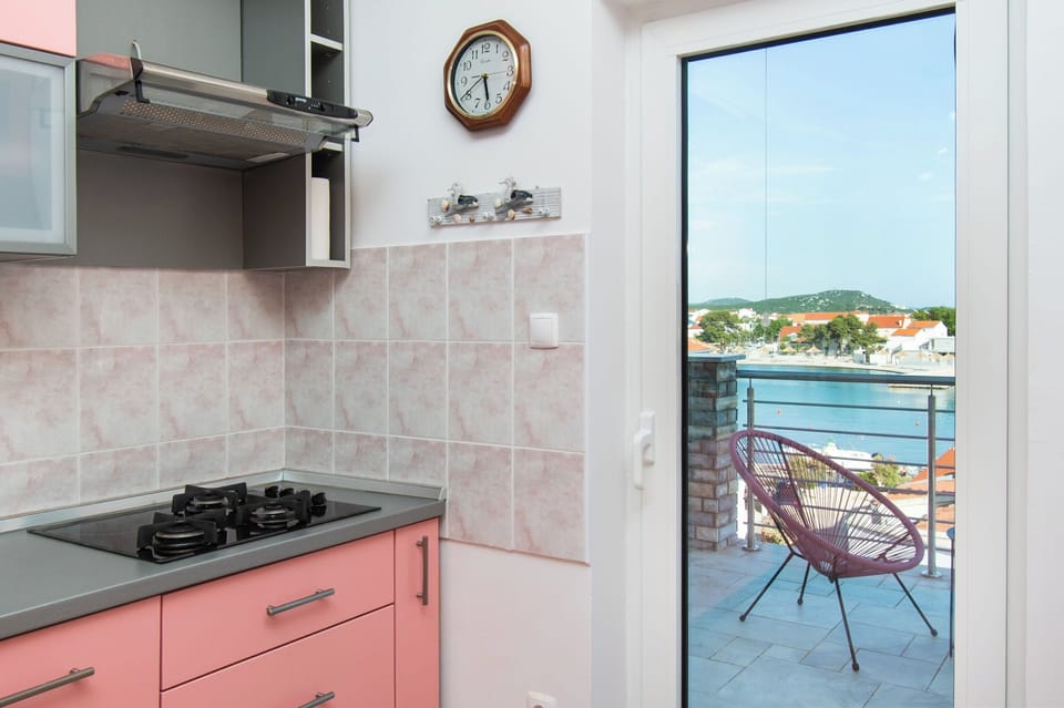 Apartment (A1) | Private kitchen | Espresso maker, fridge, microwave, oven