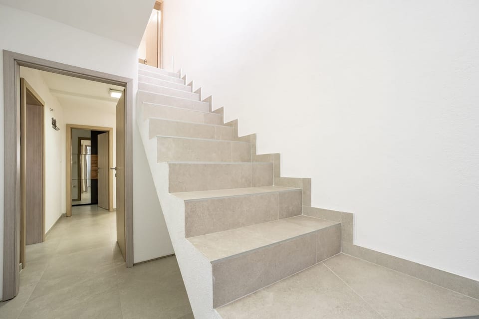 Villa | Hallway