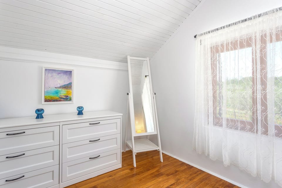 Villa | Iron/ironing board, free WiFi