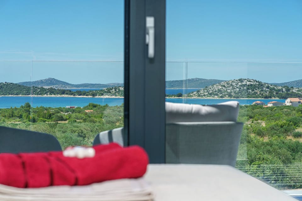 Villa | In-room safe, iron/ironing board, WiFi (free)