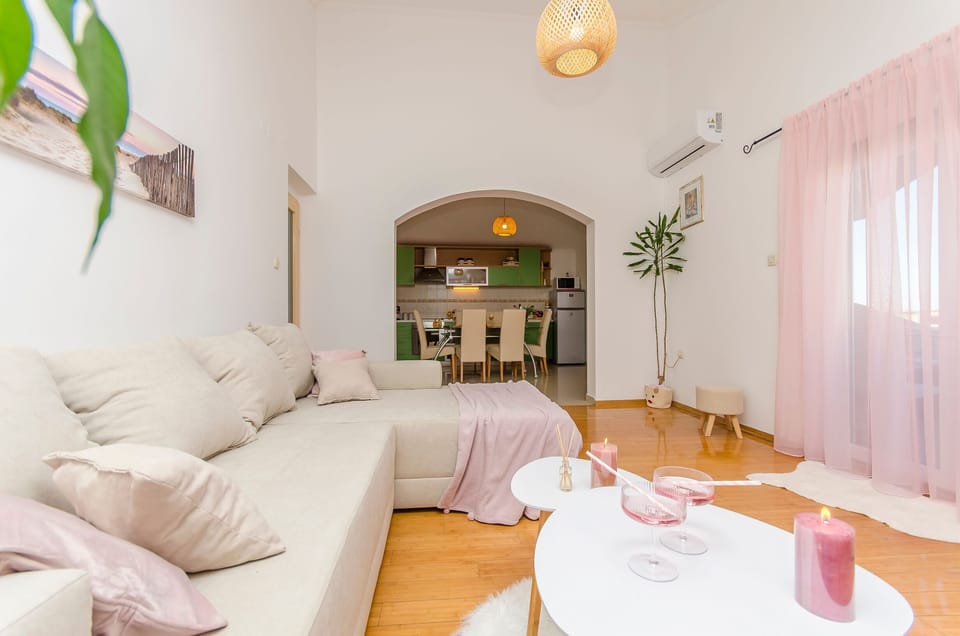 Apartment (A1) | Living room