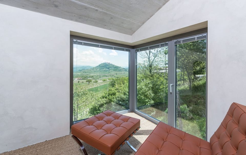 Villa | Iron/ironing board, free WiFi