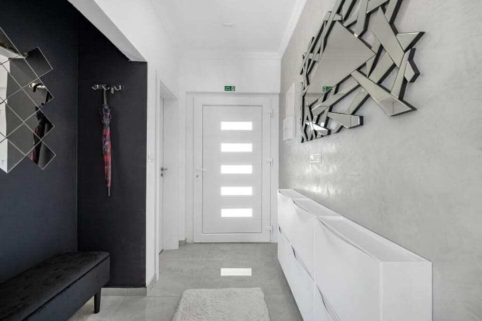 Villa | Hallway