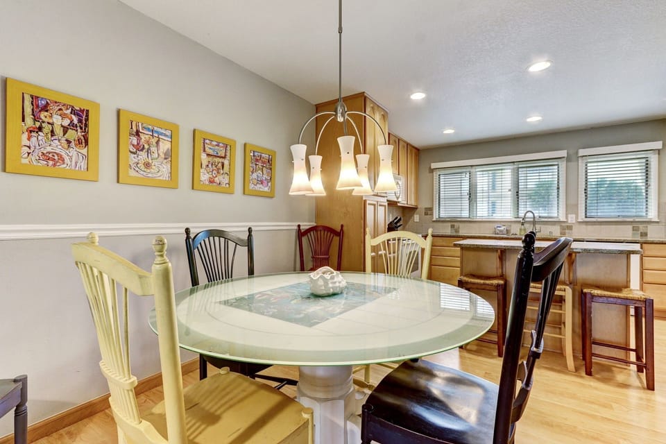 Townhome, 3 Bedrooms | Dining