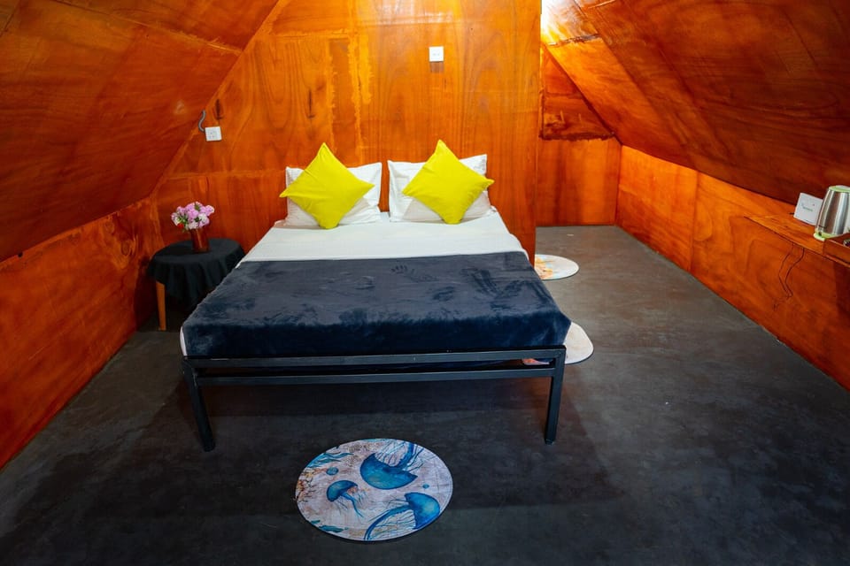 Soundproofing, free WiFi