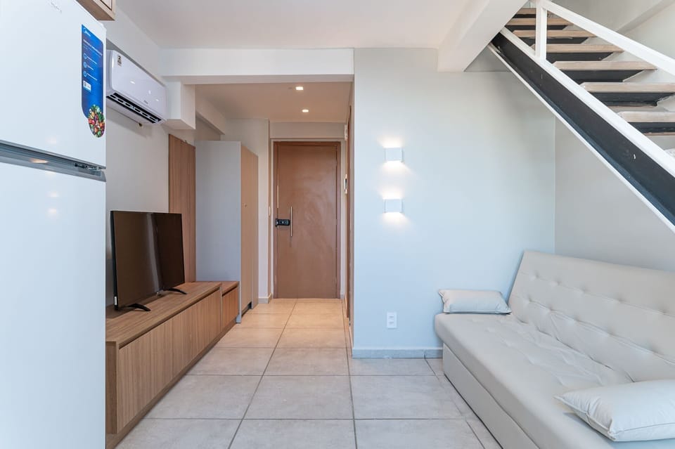 Basic Apartment | Living area | TV