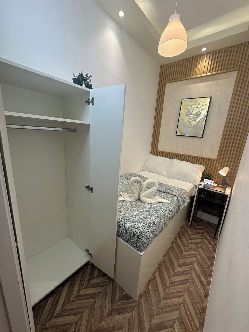 Beautiful Partition Room in Tecom Apartment in Dubai