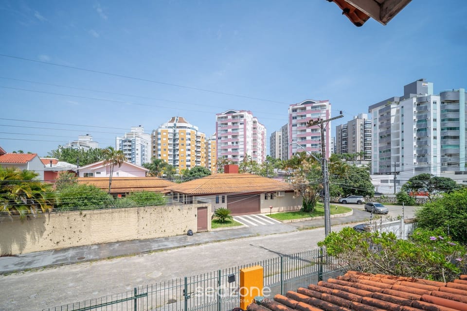 Basic Apartment | Exterior