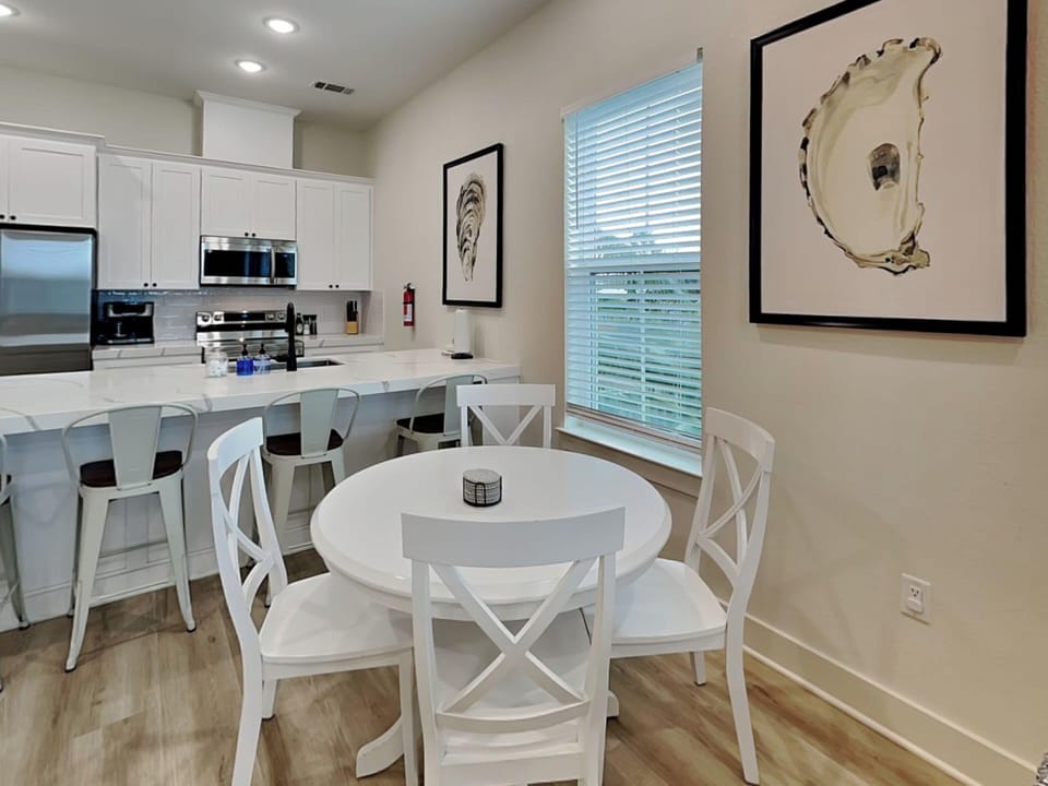 House (4 Bedrooms) | Property amenity
