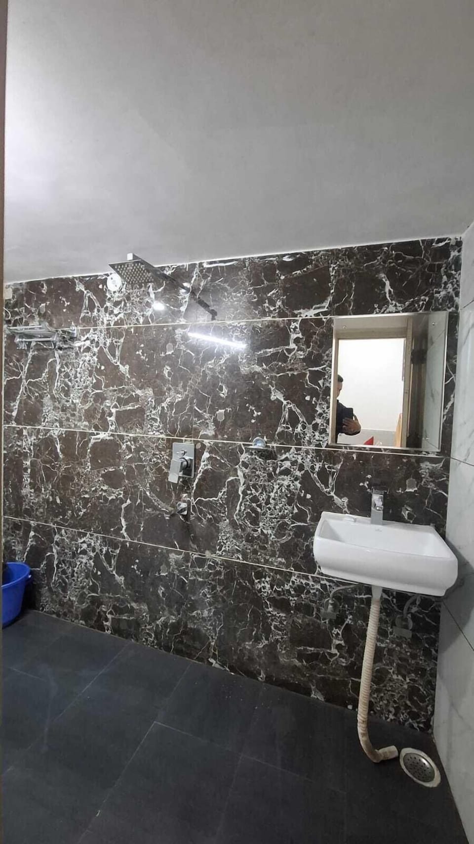 Deluxe Room | Bathroom