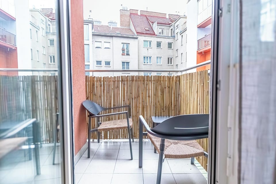 Basic Apartment | Balcony