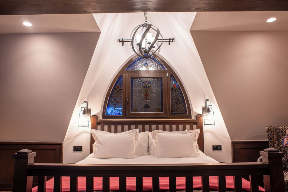 Deluxe Double Room, 1 King Bed | Desk, laptop workspace, soundproofing, free WiFi