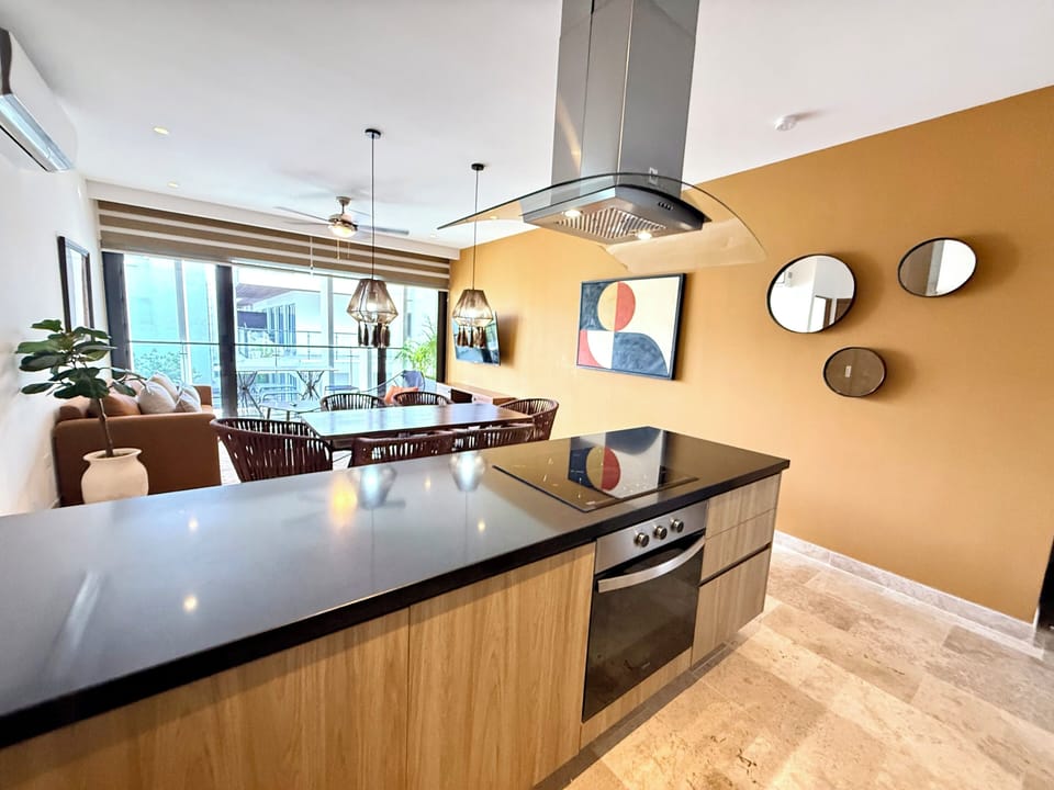 Deluxe Apartment, Garden View | Private kitchen | Electric kettle, toaster