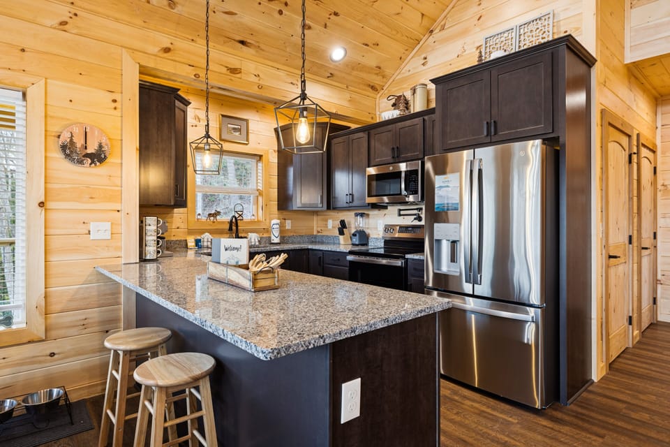 House, 3 Bedrooms | Private kitchen | Coffee/tea maker, fridge, oven, toaster