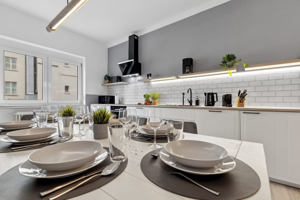 Apartment, City View | In-room dining