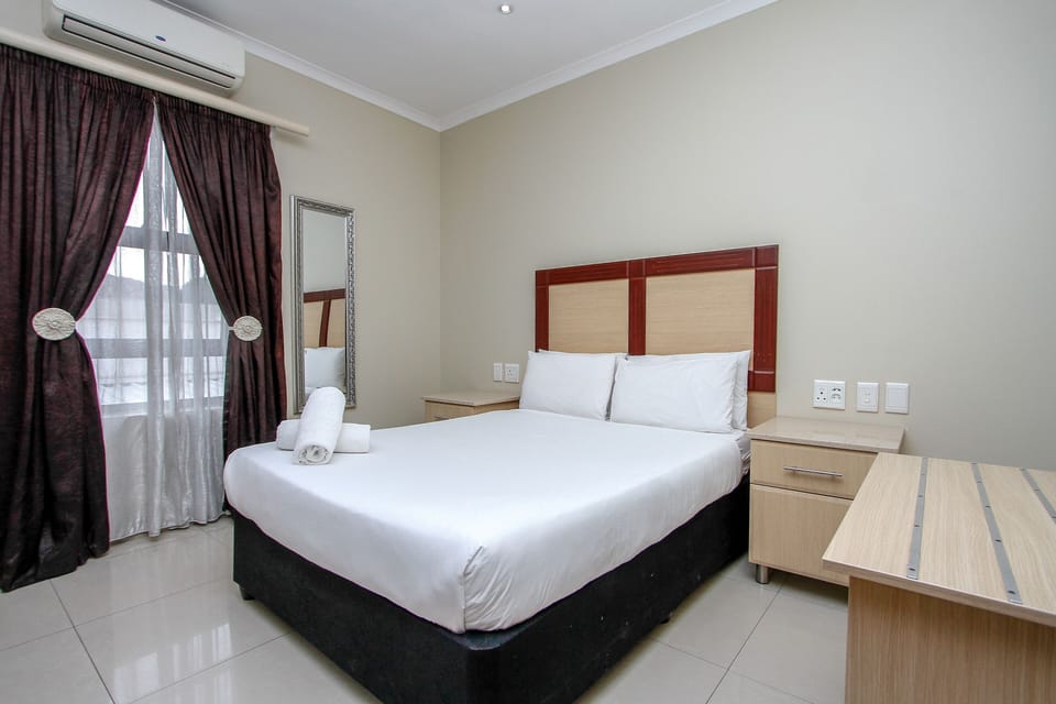 Luxury Double Room | Bed sheets