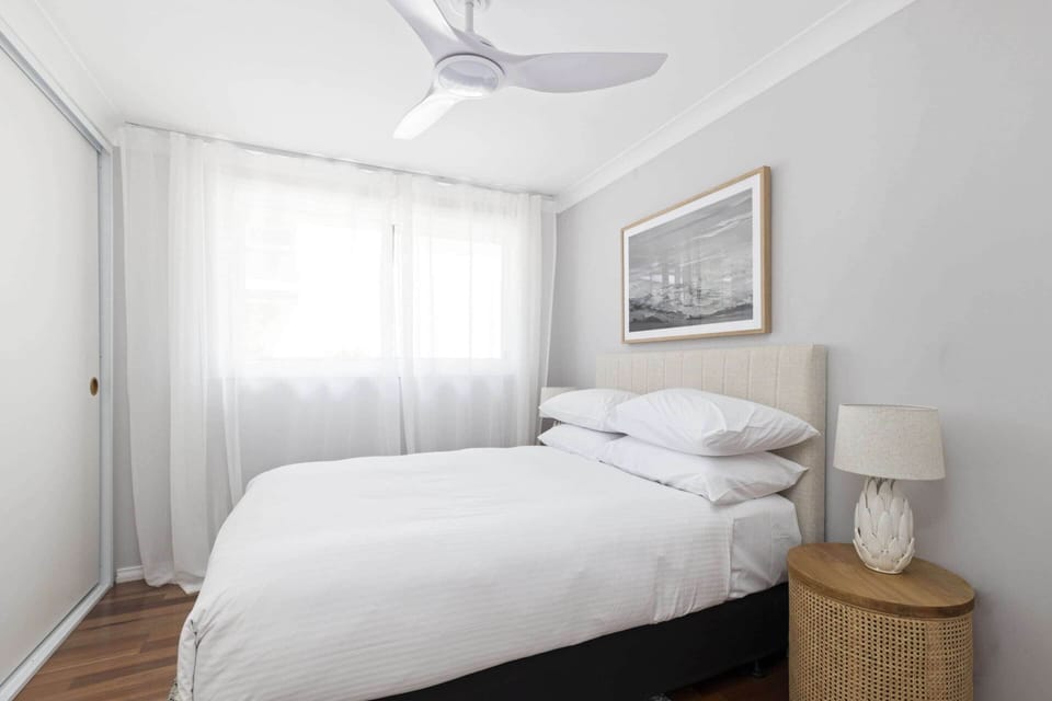 Apartment | 3 bedrooms, laptop workspace, bed sheets