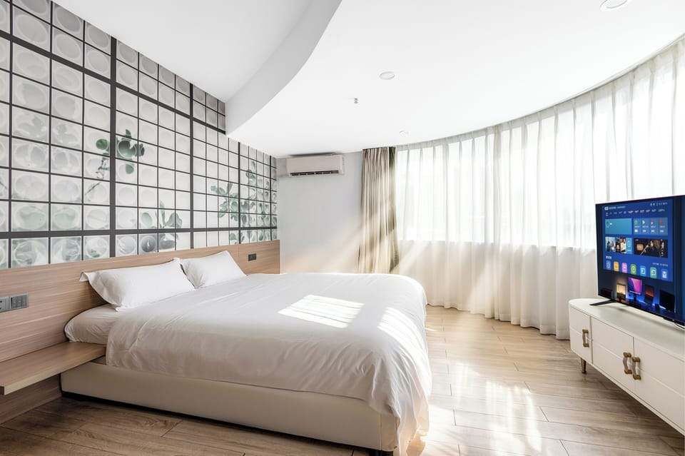 Panoramic Apartment | Individually decorated, free WiFi, bed sheets