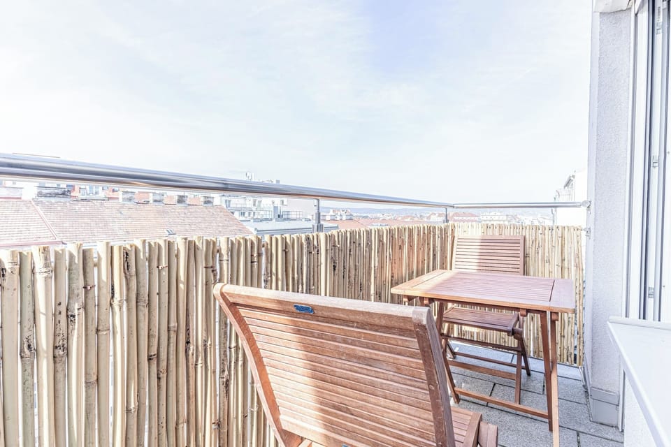 Basic Apartment | Balcony