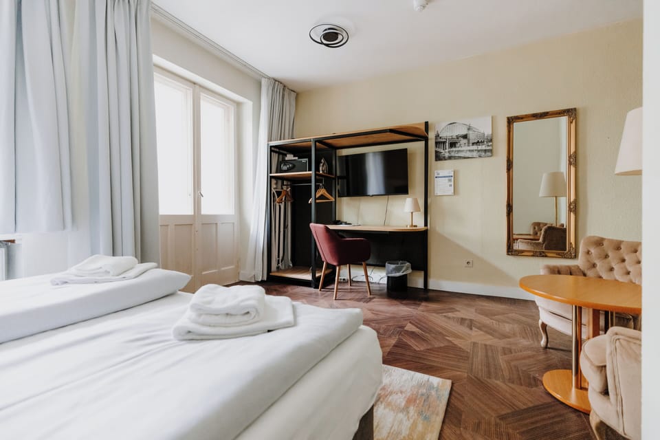 Double or Twin Room, Non Smoking, Private Bathroom | Premium bedding, in-room safe, desk, blackout drapes