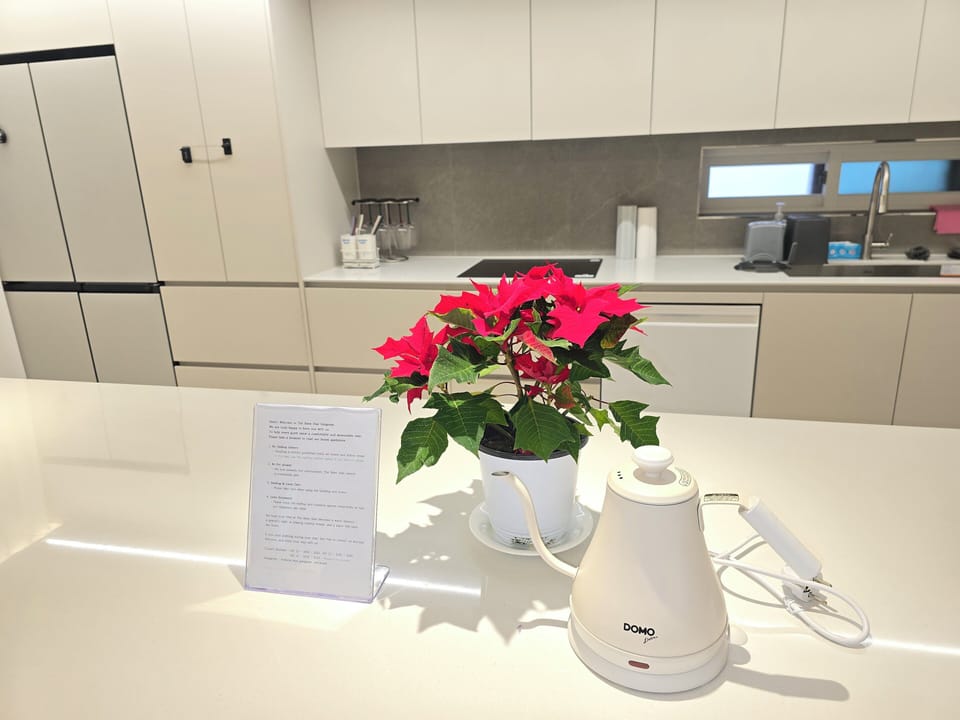 Family Villa, 3 Bedrooms, Non Smoking, Private Bathroom | Private kitchen | Electric kettle